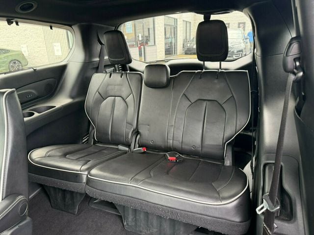 2018 Chrysler Pacifica Limited FWD - 23039702 - 23