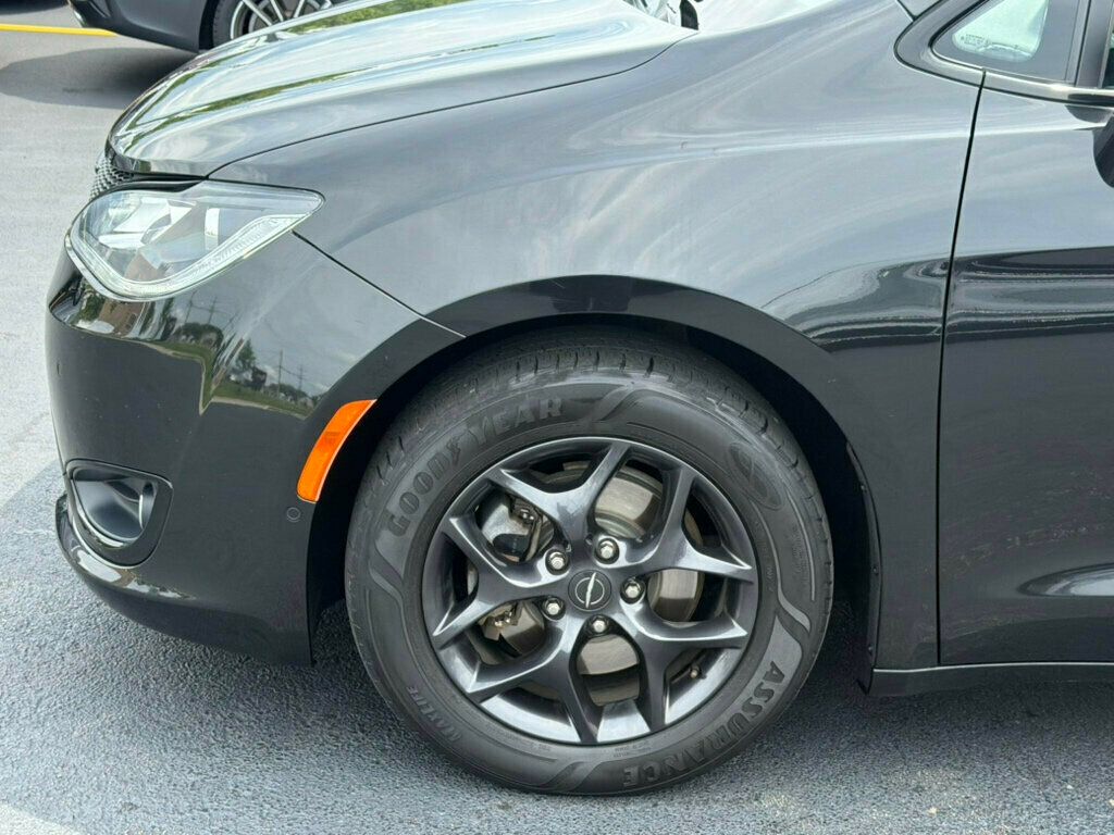2018 Chrysler Pacifica Limited FWD - 23039702 - 47