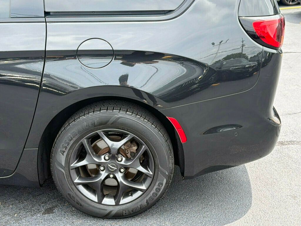 2018 Chrysler Pacifica Limited FWD - 23039702 - 48