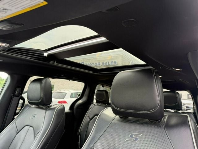 2018 Chrysler Pacifica Limited FWD - 23039702 - 4