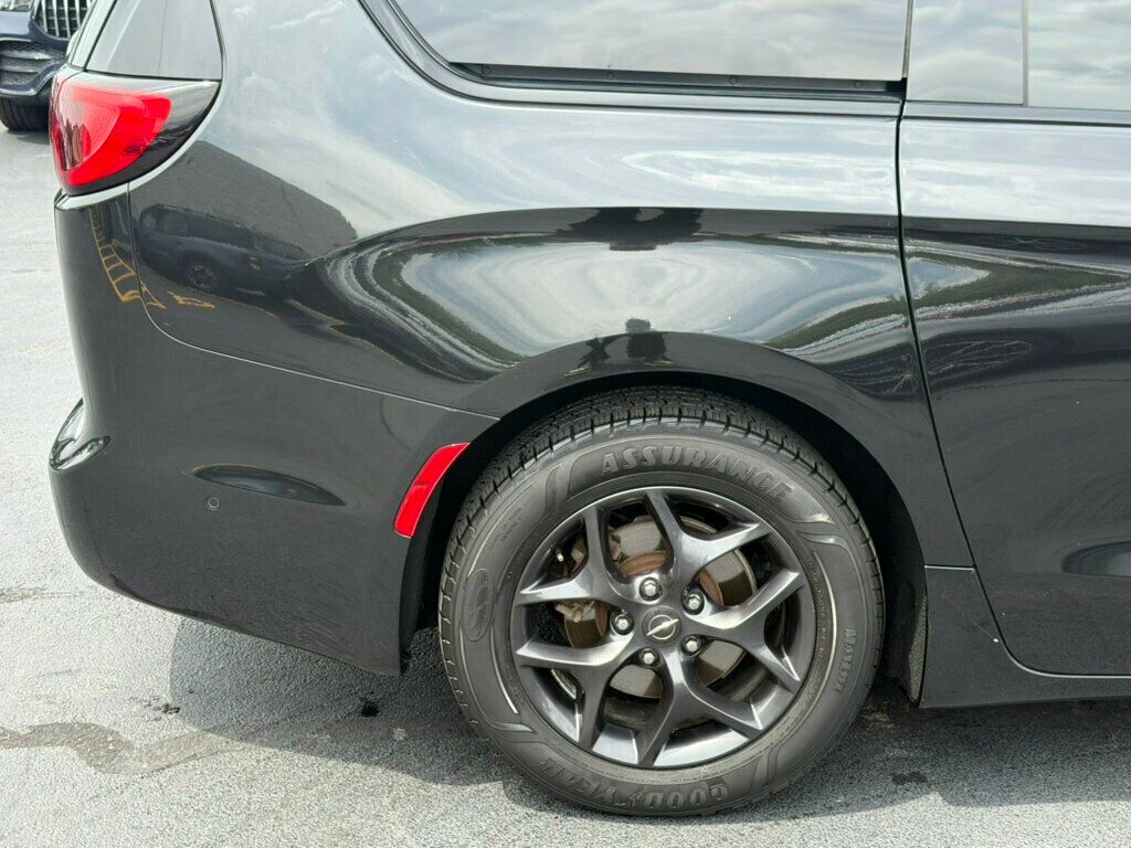 2018 Chrysler Pacifica Limited FWD - 23039702 - 49