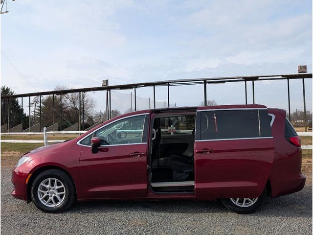2018 Chrysler Pacifica LX FWD - 22959539 - 9