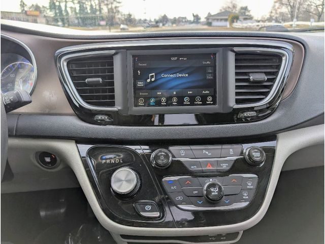 2018 Chrysler Pacifica LX FWD - 22959539 - 25