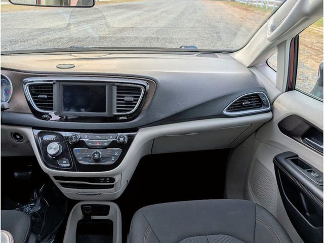 2018 Chrysler Pacifica LX FWD - 22959539 - 27