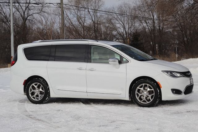 2018 Chrysler Pacifica ON SALE...LIMITED W/ LEATHER, MOONROOF, NAVIGATION - 22976093 - 0