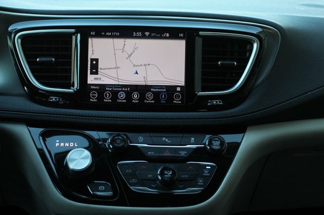 2018 Chrysler Pacifica ON SALE...LIMITED W/ LEATHER, MOONROOF, NAVIGATION - 22976093 - 13