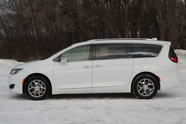 2018 Chrysler Pacifica ON SALE...LIMITED W/ LEATHER, MOONROOF, NAVIGATION - 22976093 - 17