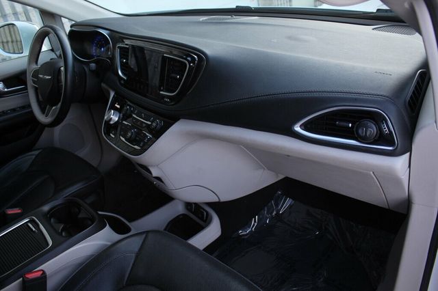 2018 Chrysler Pacifica ON SALE...LIMITED W/ LEATHER, MOONROOF, NAVIGATION - 22976093 - 8