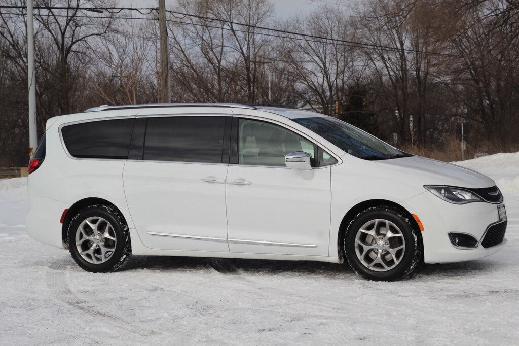 2018 Chrysler Pacifica ON SALE...LIMITED W/ LEATHER, MOONROOF, NAVIGATION AND NEW TIRES - 22976093 | Video 1