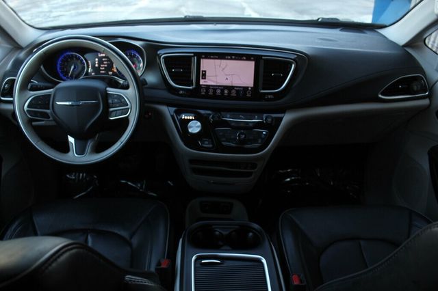 2018 Chrysler Pacifica ON SALE...LIMITED W/ LEATHER, MOONROOF, NAVIGATION AND NEW TIRES - 22976093 - 12