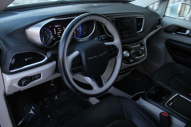 2018 Chrysler Pacifica ON SALE...LIMITED W/ LEATHER, MOONROOF, NAVIGATION AND NEW TIRES - 22976093 - 24