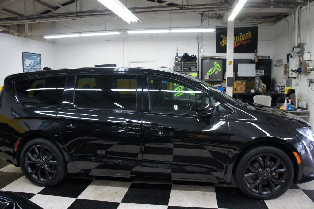 2018 Chrysler Pacifica S Appearance Package - 22398669 - 26