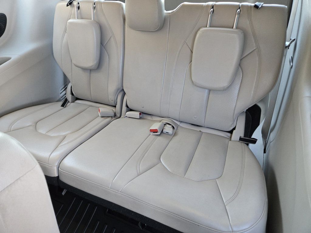 2018 Chrysler Pacifica Touring L FWD - 22935154 - 9