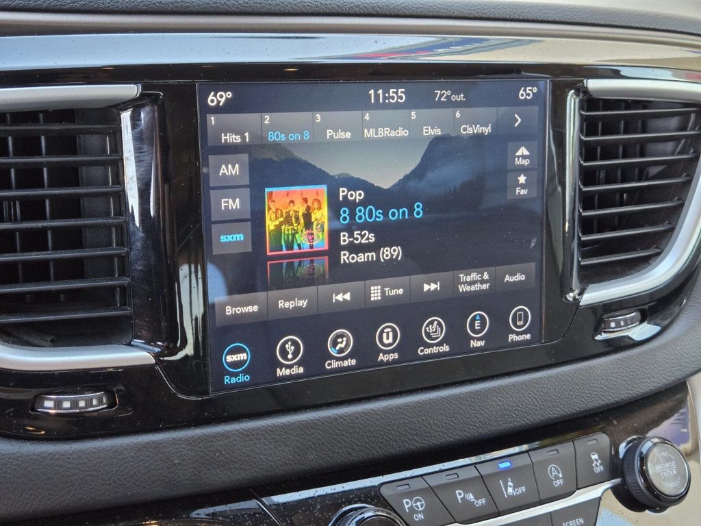 2018 Chrysler Pacifica Touring L FWD - 22935154 - 18