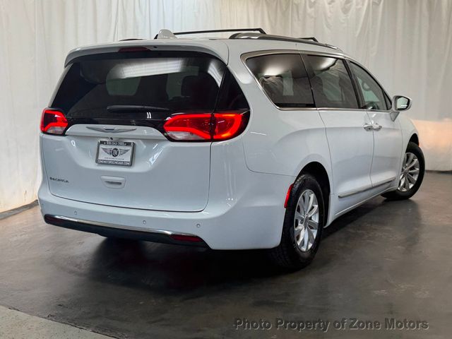2018 Chrysler Pacifica Touring L FWD - 23037186 - 9