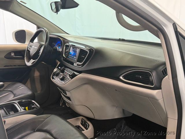 2018 Chrysler Pacifica Touring L FWD - 23037186 - 11