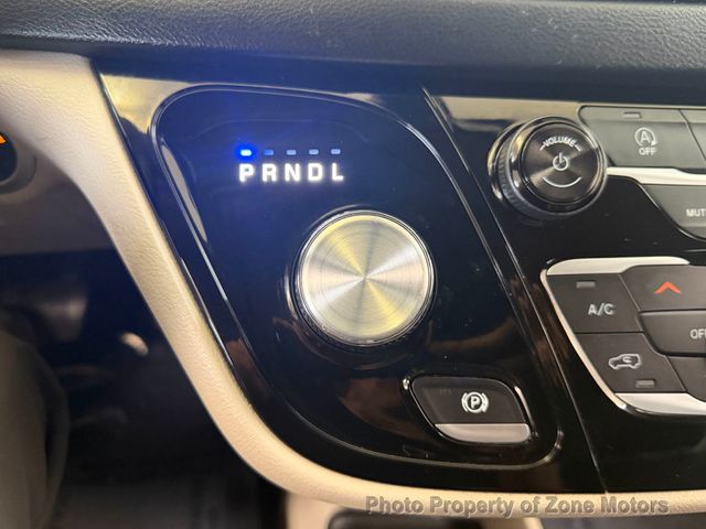 2018 Chrysler Pacifica Touring L FWD - 23037186 - 37