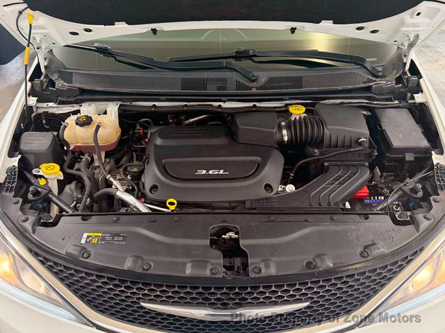 2018 Chrysler Pacifica Touring L FWD - 23037186 - 47