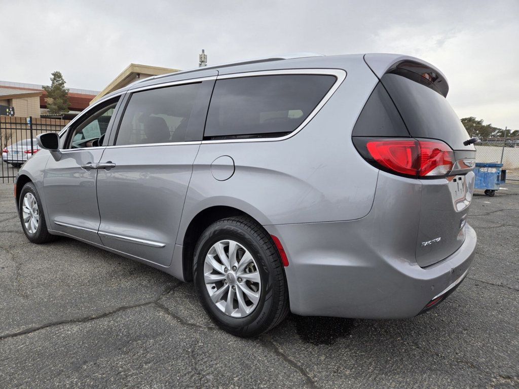 2018 Chrysler Pacifica Touring L FWD - 22760882 - 2