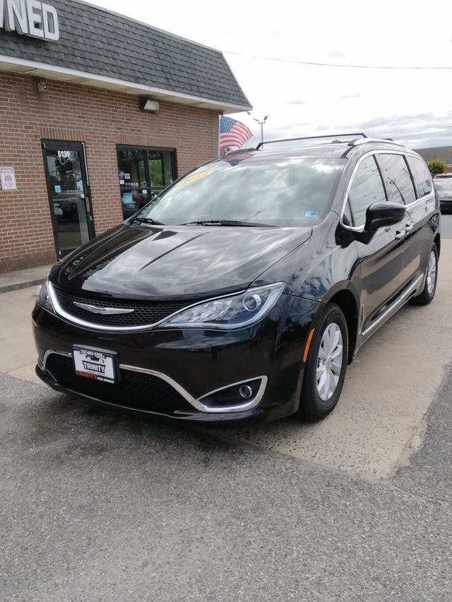 2018 Chrysler Pacifica Touring L FWD - 23020424 - 0