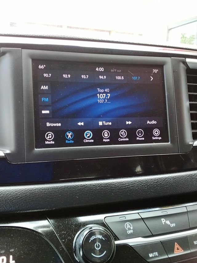 2018 Chrysler Pacifica Touring L FWD - 23020424 - 21