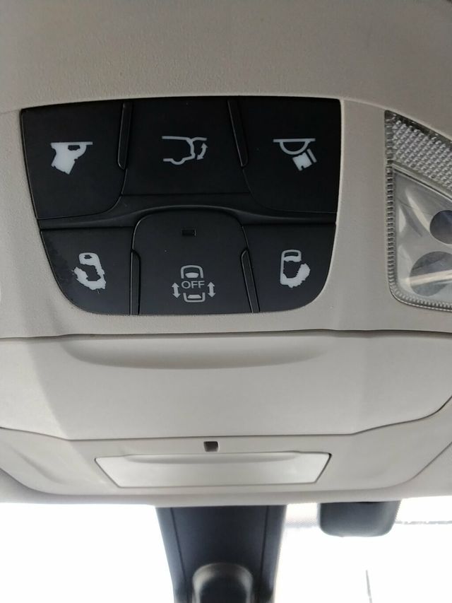 2018 Chrysler Pacifica Touring L FWD - 23020424 - 25