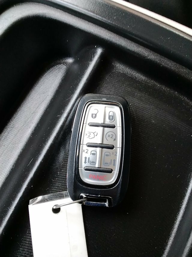 2018 Chrysler Pacifica Touring L FWD - 23020424 - 27