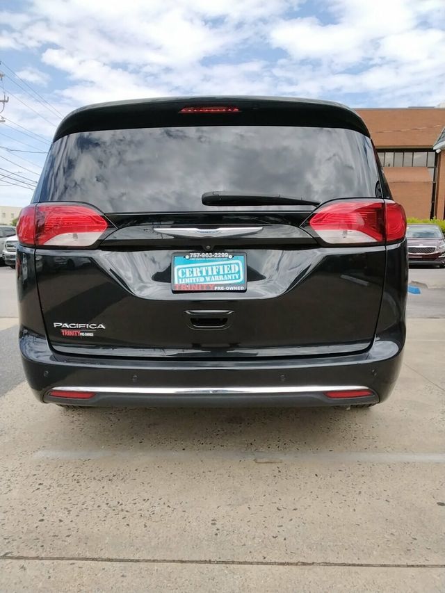 2018 Chrysler Pacifica Touring L FWD - 23020424 - 2