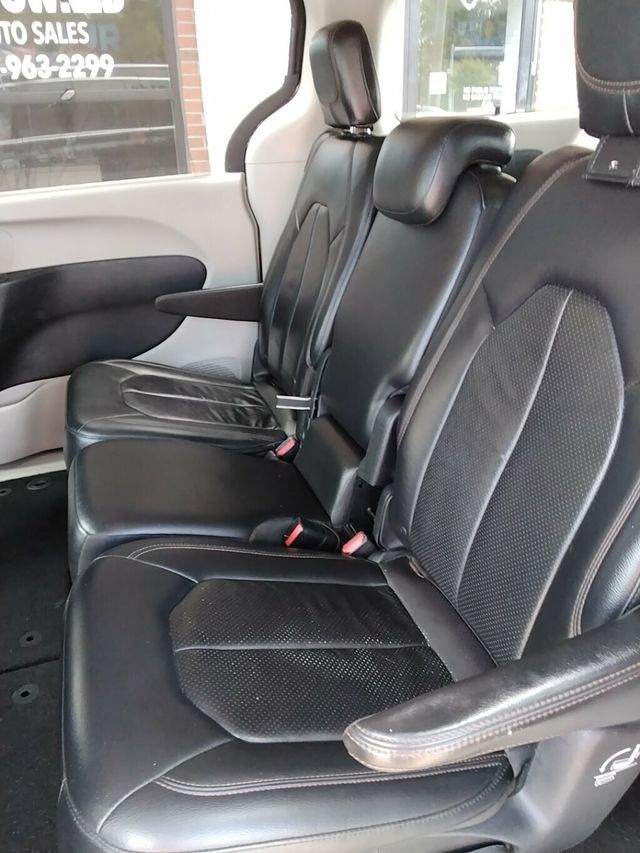 2018 Chrysler Pacifica Touring L FWD - 23020424 - 8