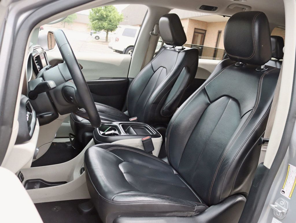2018 Chrysler Pacifica Touring L FWD - 22868219 - 18