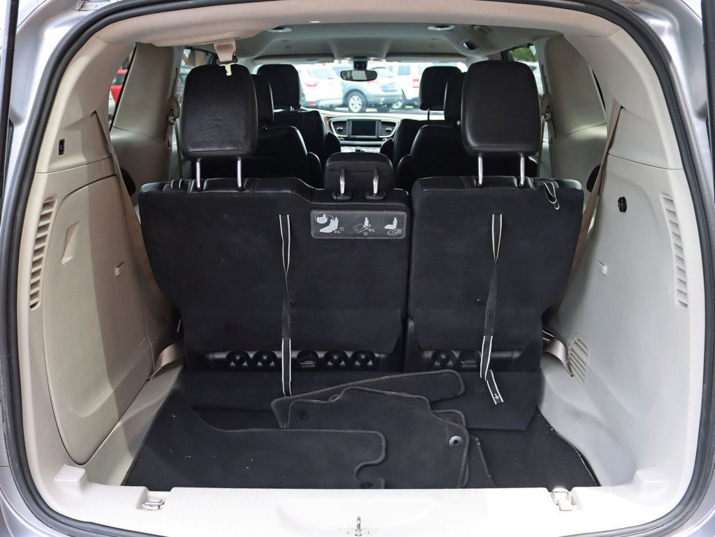 2018 Chrysler Pacifica Touring L FWD - 22868219 - 25