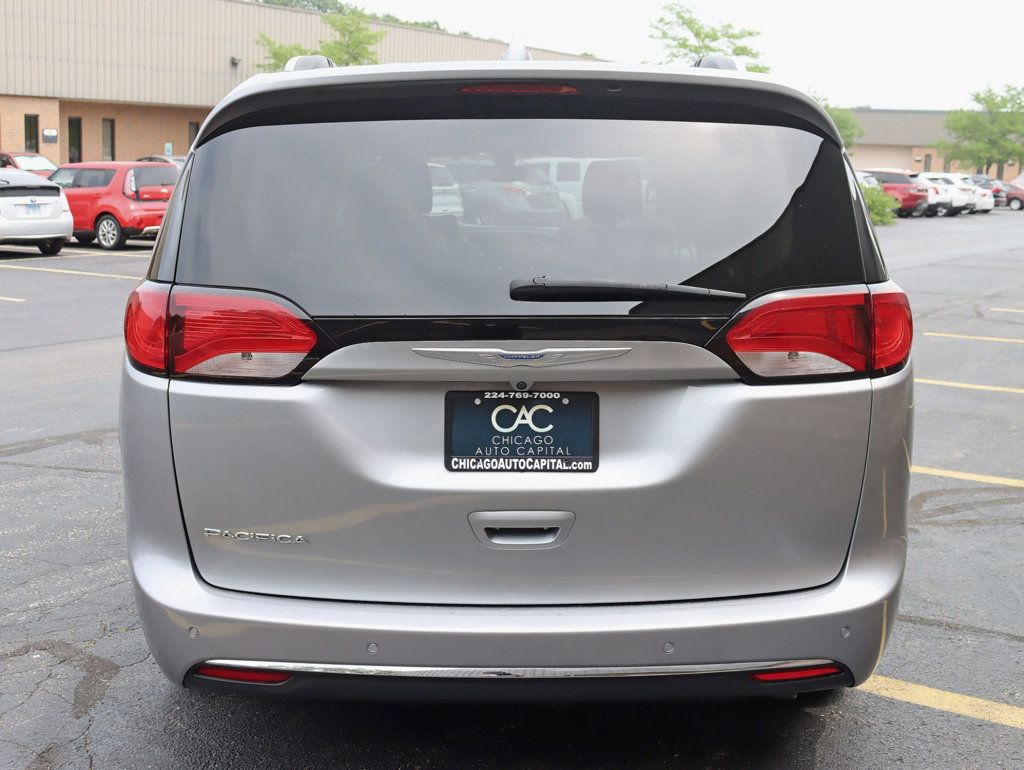 2018 Chrysler Pacifica Touring L FWD - 22868219 - 5