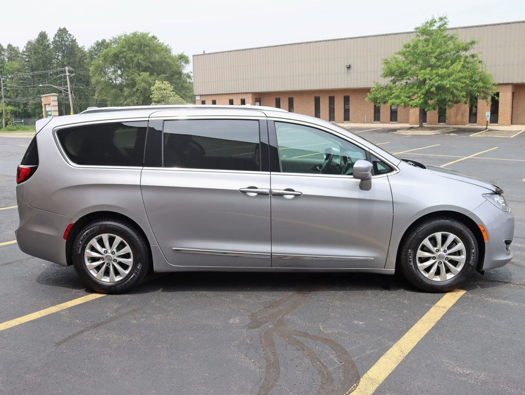 2018 Chrysler Pacifica Touring L FWD - 22868219 - 7