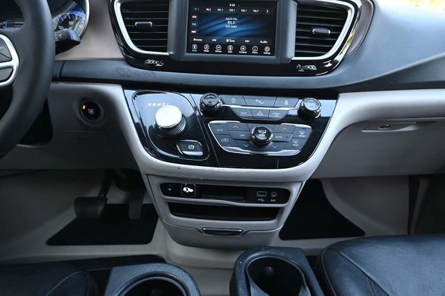 2018 Chrysler Pacifica Touring L FWD - 22975756 - 22