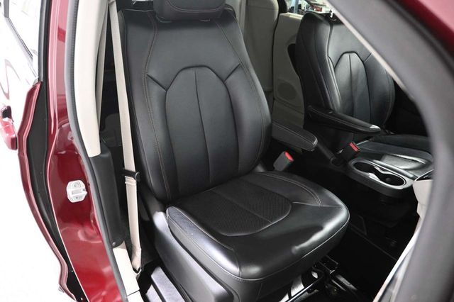 2018 Chrysler Pacifica Touring L FWD - 23044282 - 15