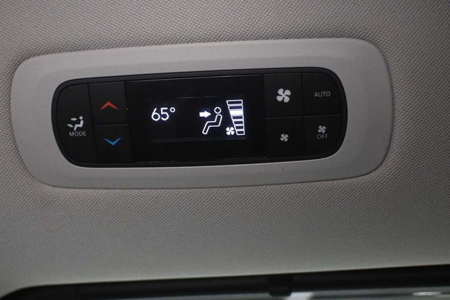 2018 Chrysler Pacifica Touring L FWD - 23044282 - 28