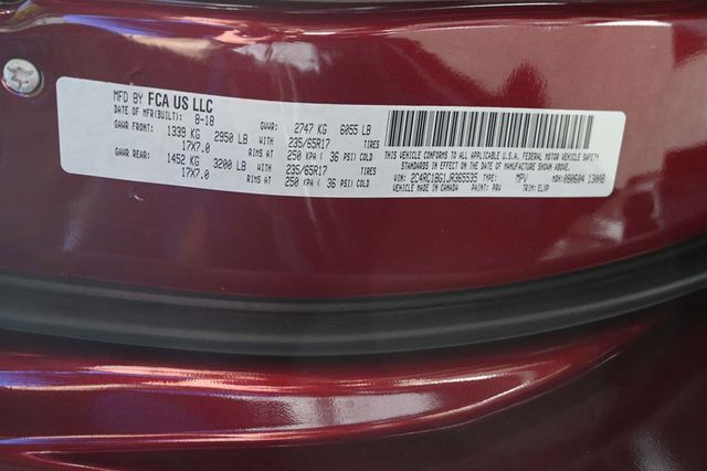 2018 Chrysler Pacifica Touring L FWD - 23044282 - 32