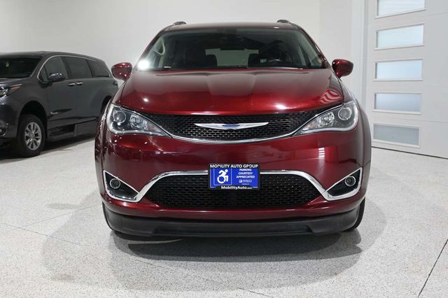 2018 Chrysler Pacifica Touring L FWD - 23044282 - 3