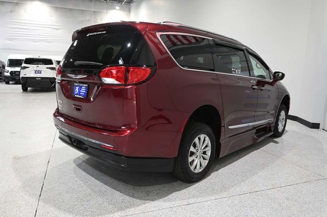 2018 Chrysler Pacifica Touring L FWD - 23044282 - 5