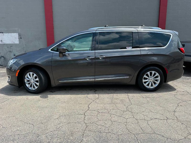 2018 Chrysler Pacifica Touring L FWD - 22892164 - 1
