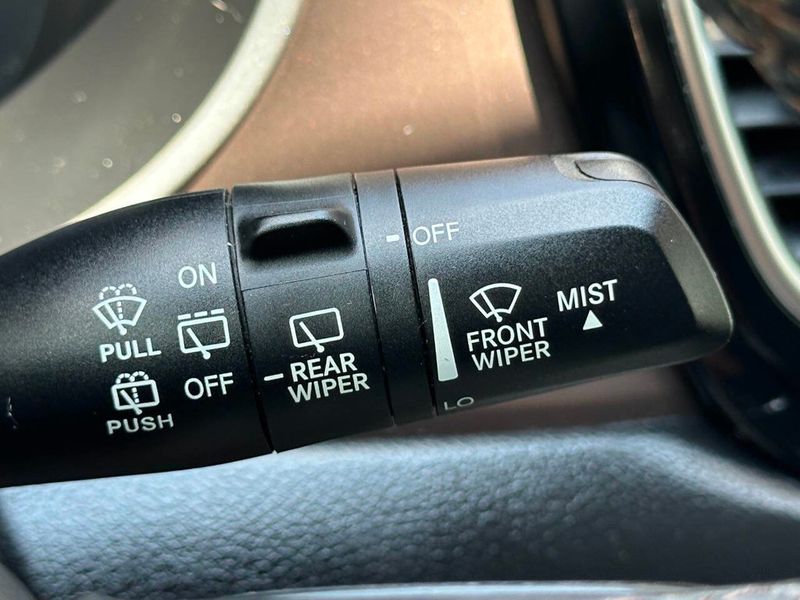 2018 Chrysler Pacifica Touring L FWD - 22892164 - 41