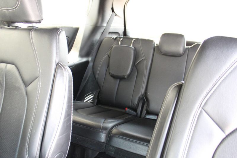 2018 Chrysler Pacifica Touring L FWD - 22895308 - 13