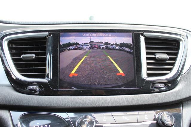 2018 Chrysler Pacifica Touring L FWD - 22895308 - 21