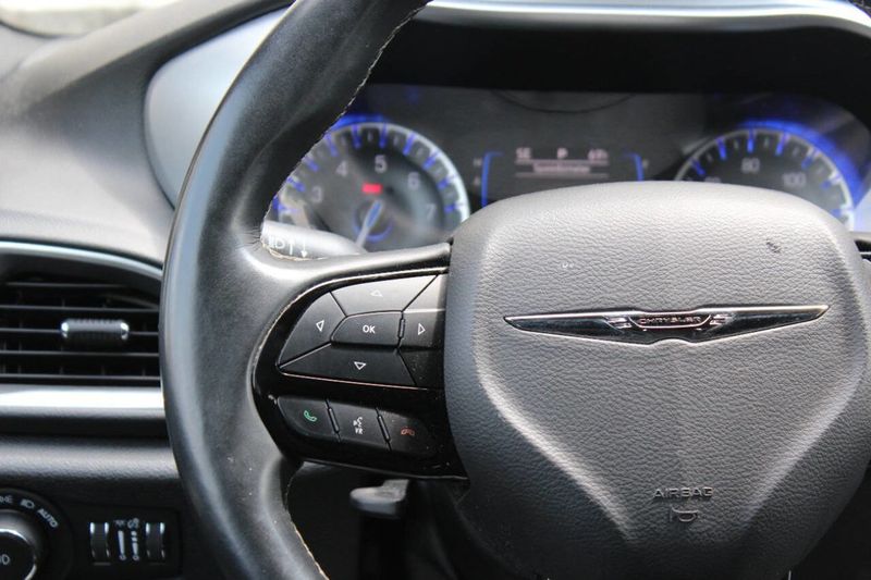 2018 Chrysler Pacifica Touring L FWD - 22895308 - 24