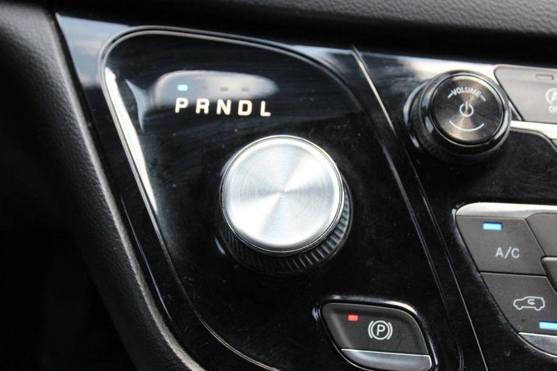 2018 Chrysler Pacifica Touring L FWD - 22895308 - 27