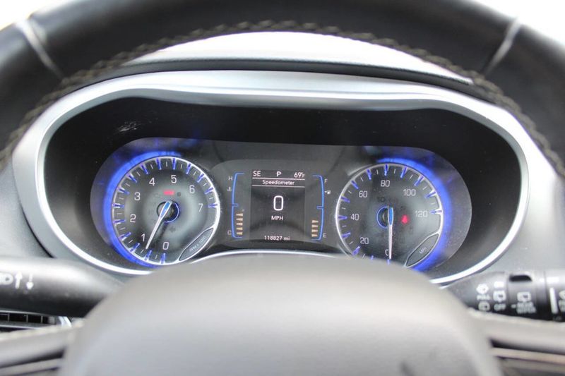 2018 Chrysler Pacifica Touring L FWD - 22895308 - 29