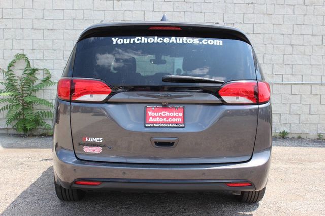 2018 Chrysler Pacifica Touring L FWD - 22895308 - 3