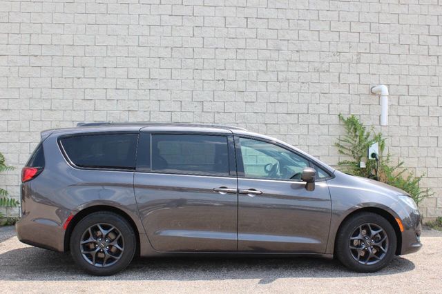 2018 Chrysler Pacifica Touring L FWD - 22895308 - 4
