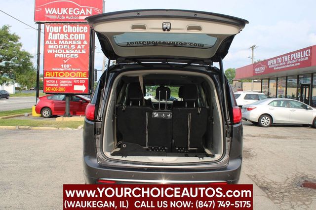 2018 Chrysler Pacifica Touring L FWD - 22900445 - 10