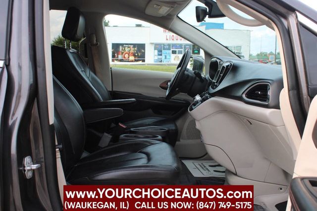 2018 Chrysler Pacifica Touring L FWD - 22900445 - 15